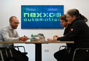 Robot-Mounted 3D Camera Replaces Manual Picking_nexxos